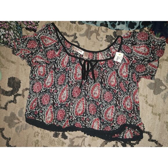 Lot # 111 Bundle of 9 tops-Blouses Small to Medium - Picture 10 of 11